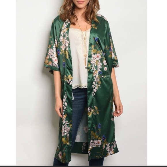 Solaris Style Tops - REDUCED💰 Emerald Satin Floral Kimono
